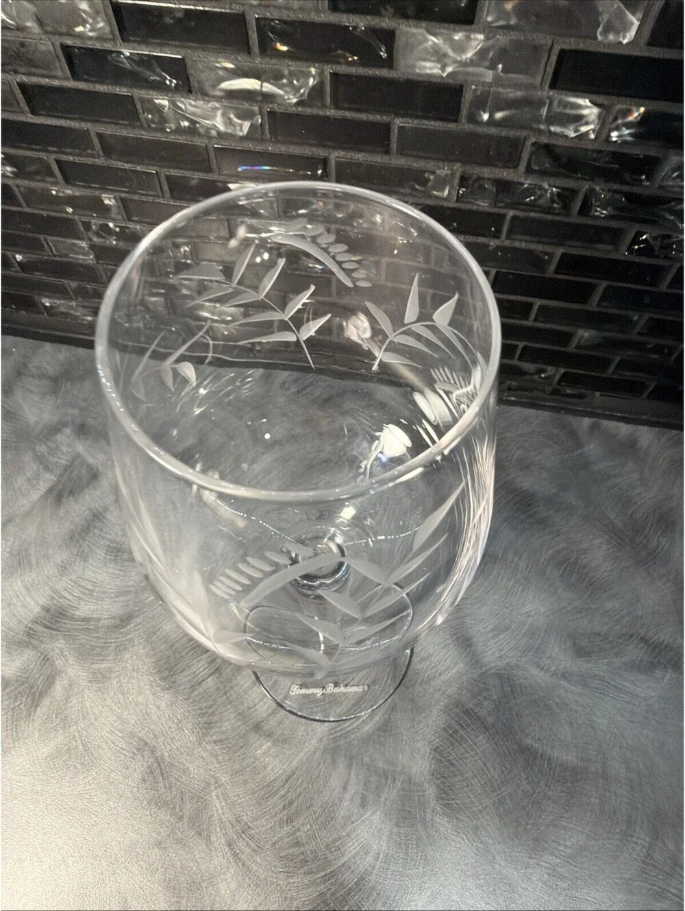 TOMMY BAHAMA  ~ 1 Etched Crystal Wine Glass  Palm Fronds ~ 9.5”~ RARE HTF